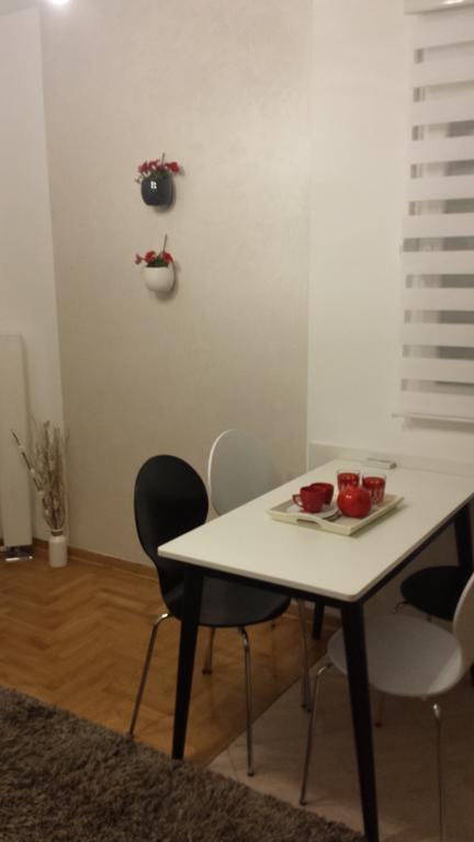 Apartment Fini Tivat Bagian luar foto