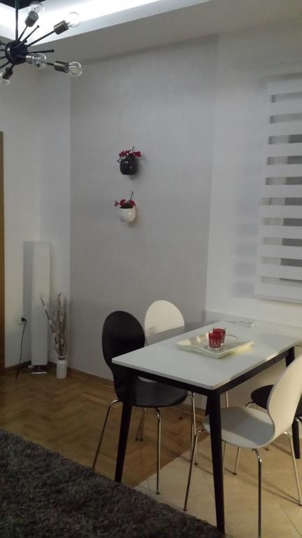 Apartment Fini Tivat Bagian luar foto