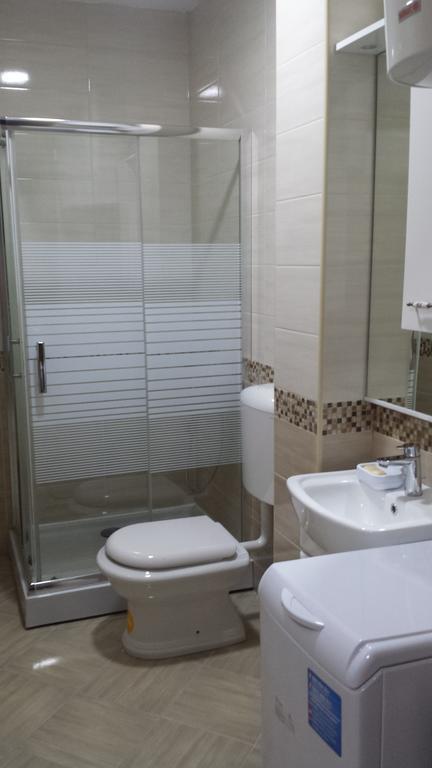 Apartment Fini Tivat Bagian luar foto