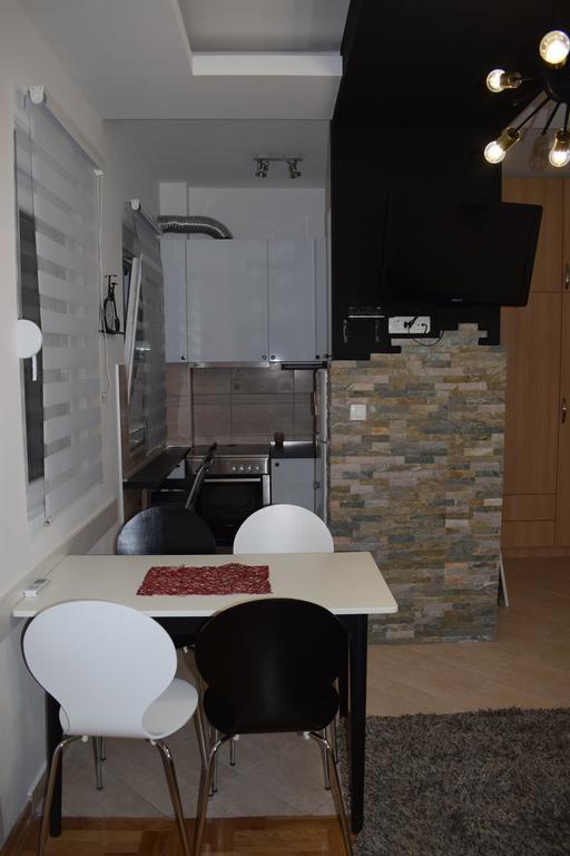 Apartment Fini Tivat Bagian luar foto