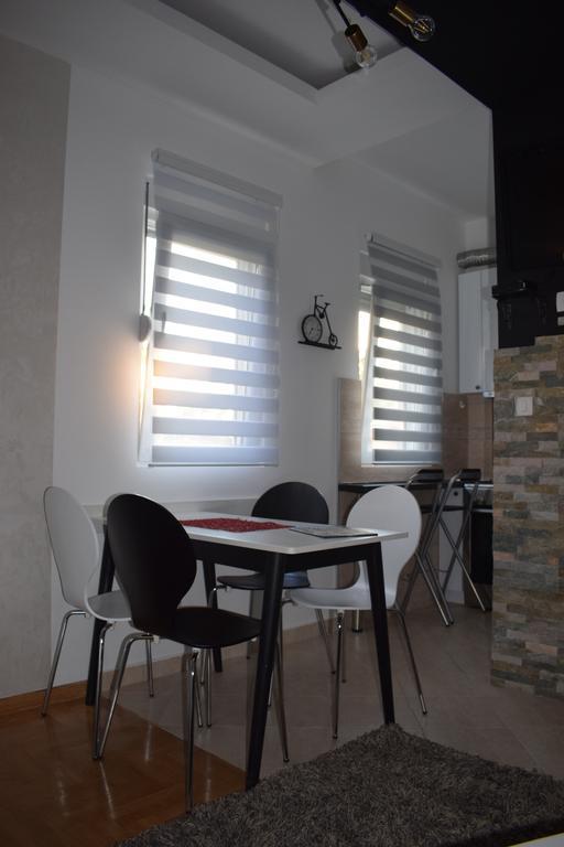 Apartment Fini Tivat Bagian luar foto