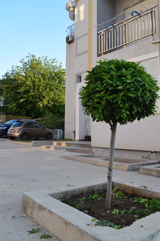 Apartment Fini Tivat Bagian luar foto