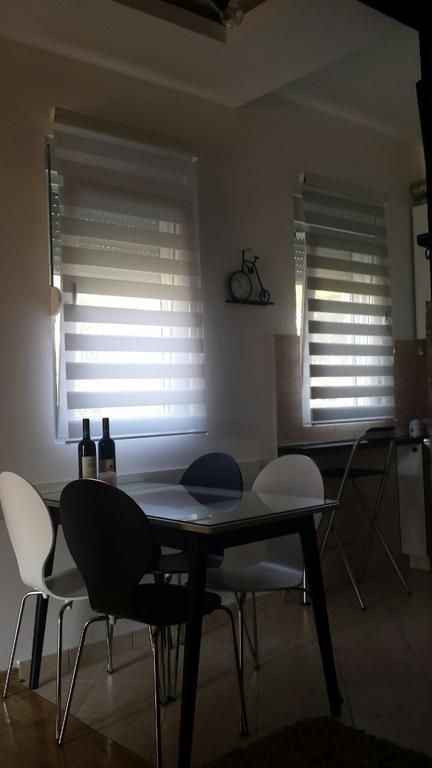 Apartment Fini Tivat Bagian luar foto